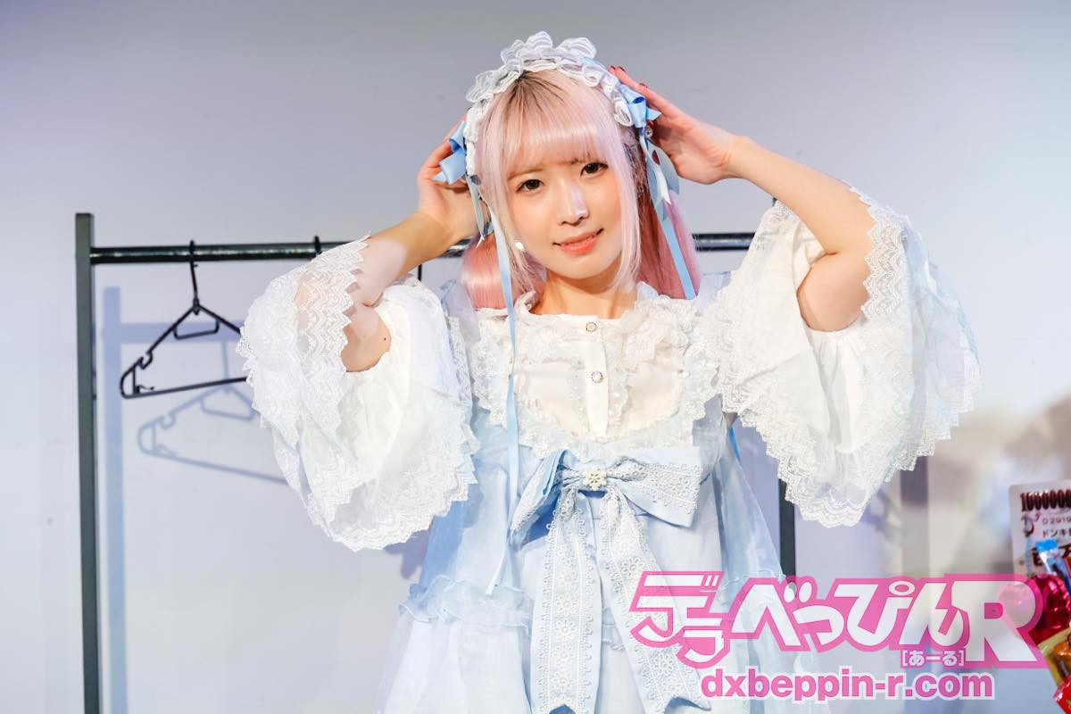 出道4年面临抉择⋯金发美少女的她和经纪人面谈后的结果是？-图片1